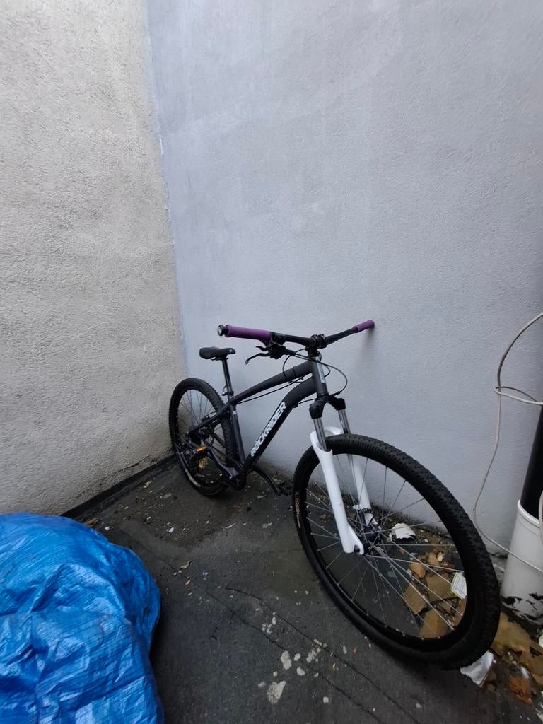 Rockrider st 120 MET HYDRAULISCHE REMMEN, Fietsen en Brommers, Ophalen, 24 inch of meer, Aluminium, Zo goed als nieuw