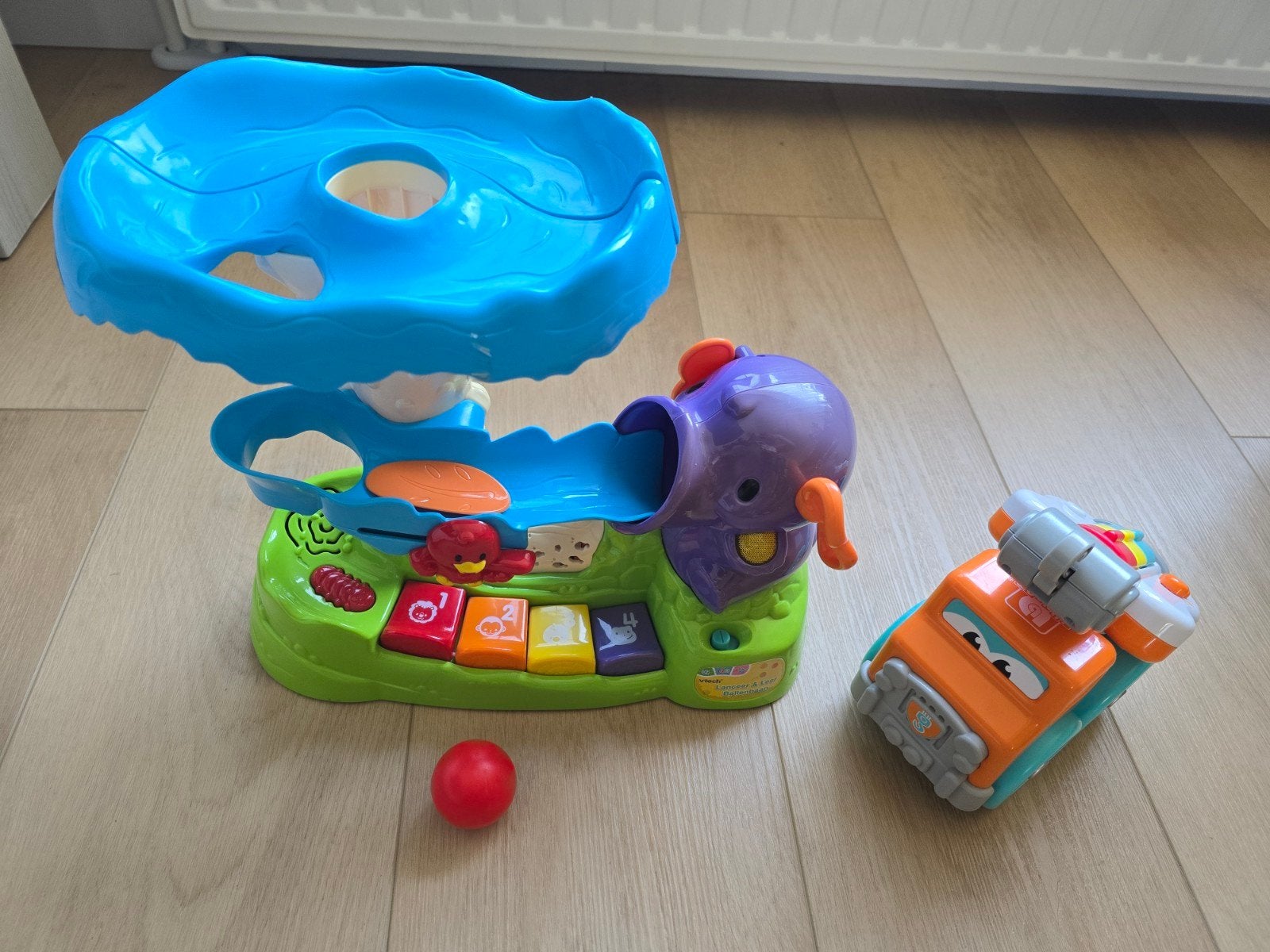 Vtech lanceer en leer ballenbaan en auto met gitaar en gelui, Ophalen of Verzenden