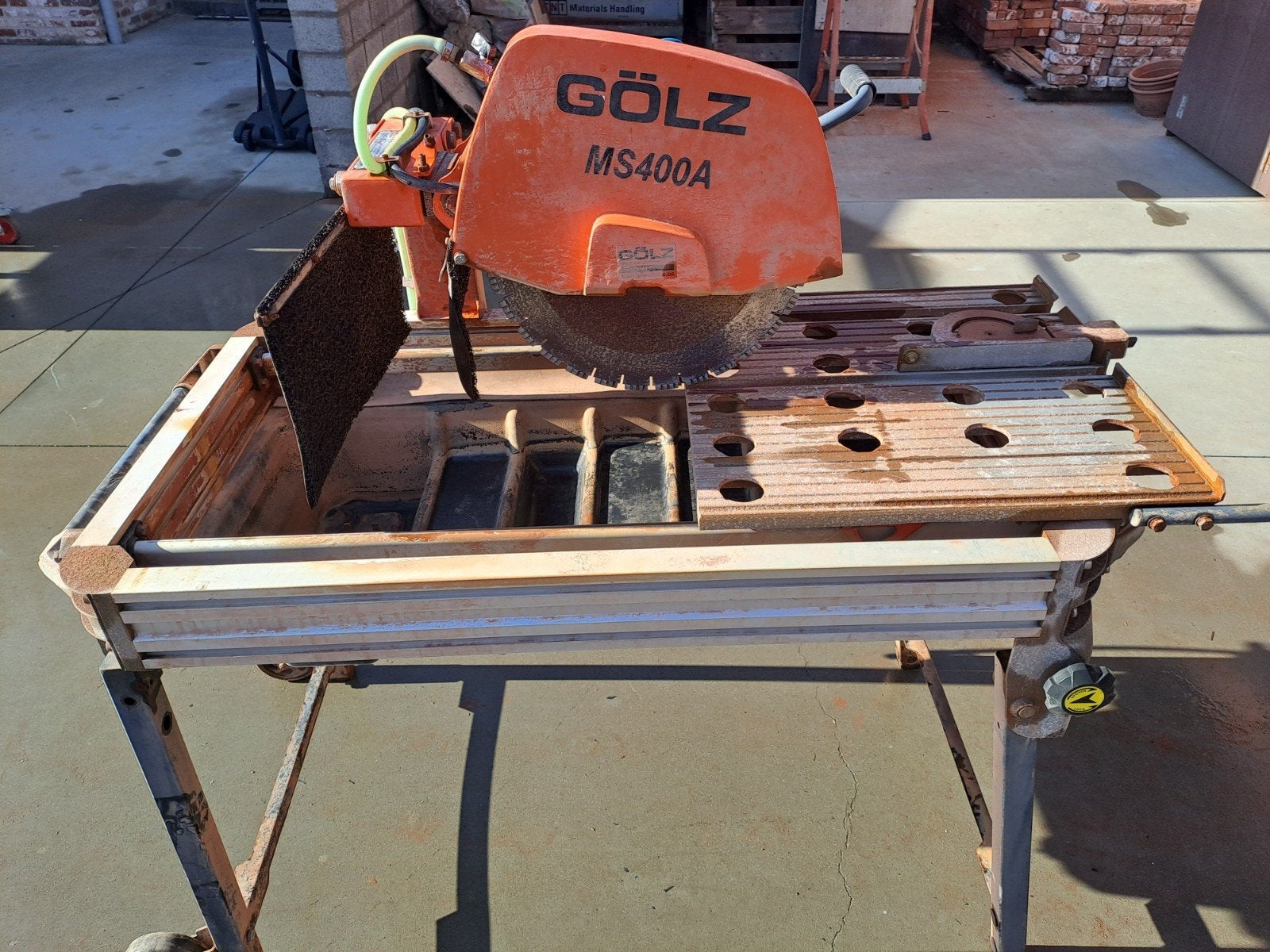 steenzaagmachine Golz MS 400 A, Ophalen