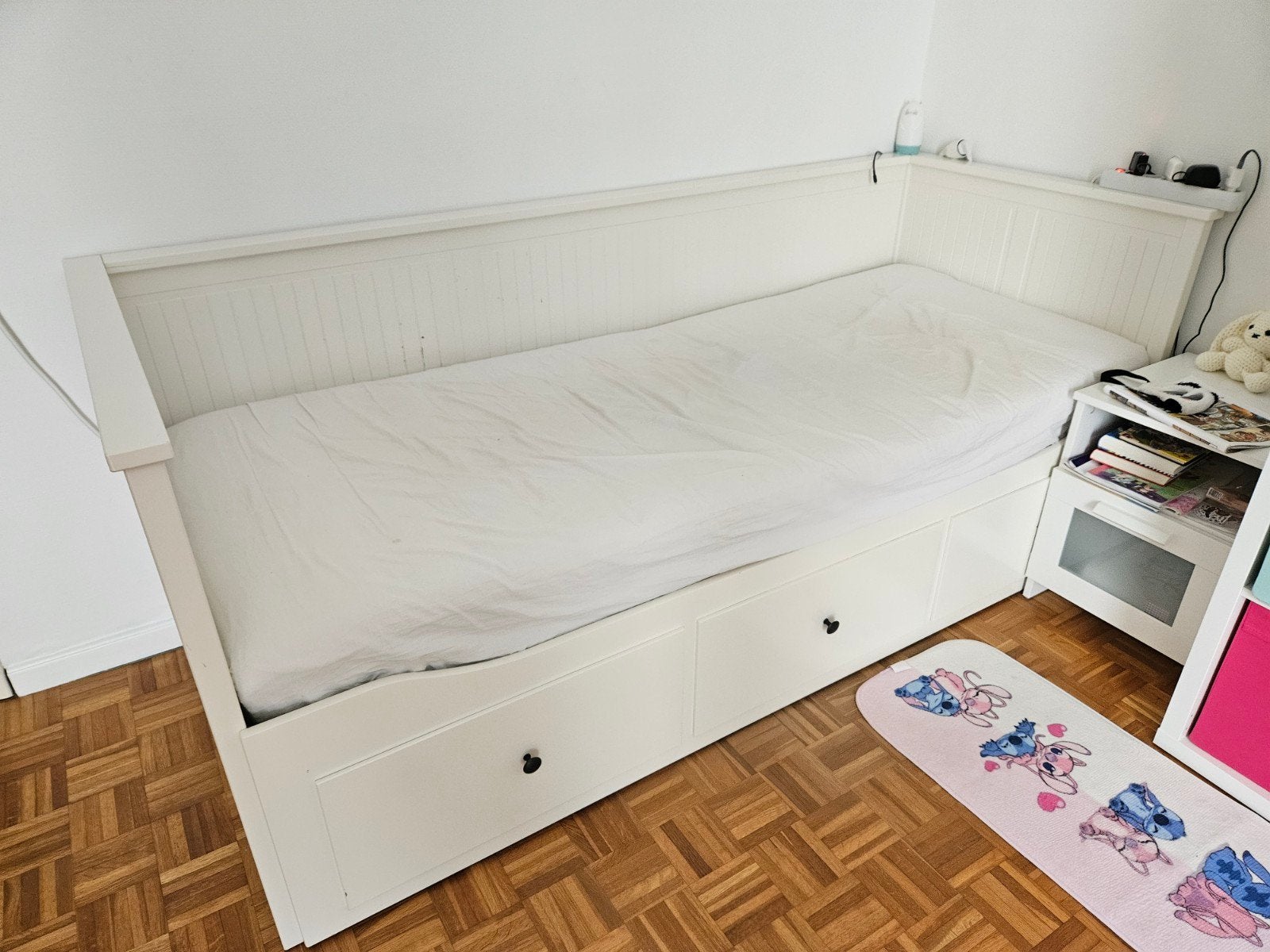 Lit Ikea Hemnes avec matelas, Hasselt, Ikea, Info@ikea.be, Une personne