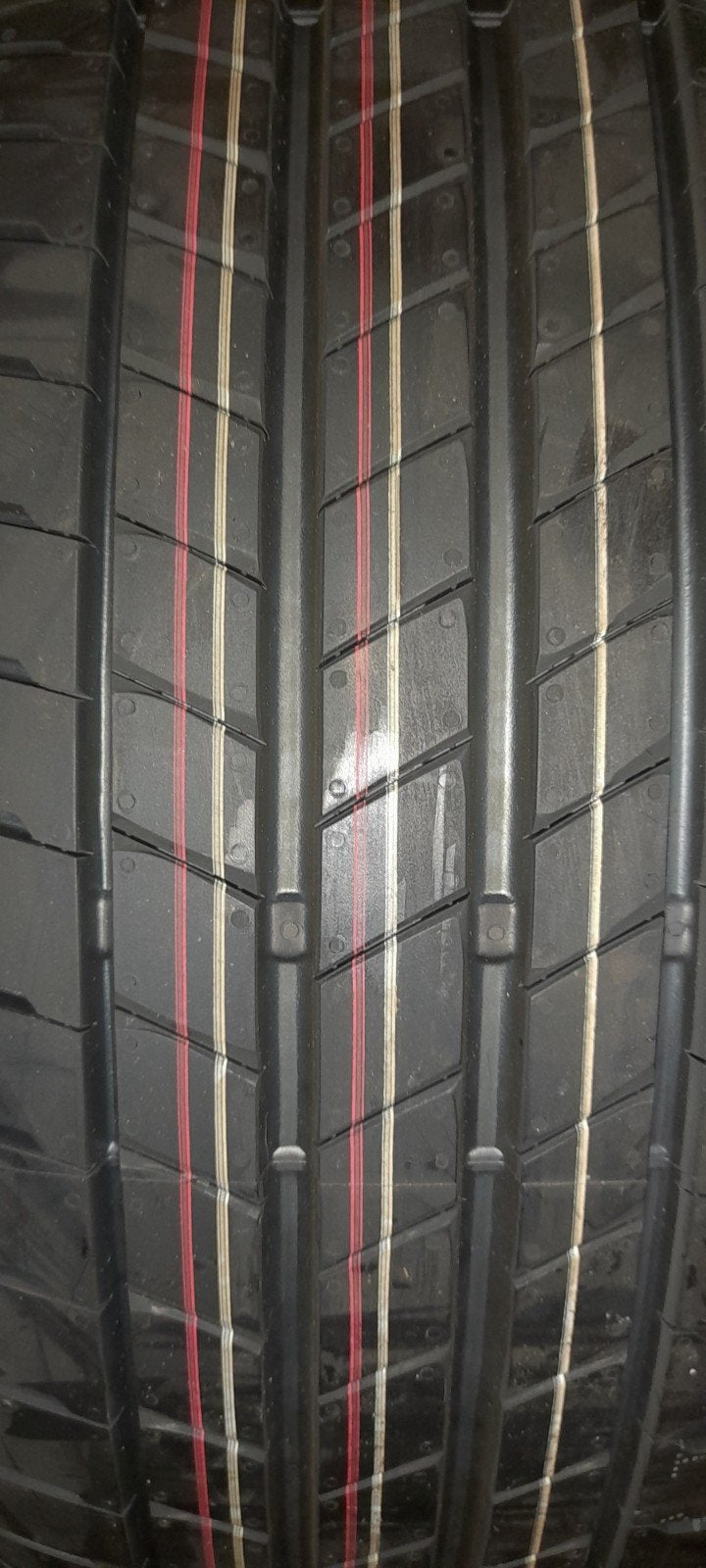 Pneu Bridgestone été, Autos : Pièces & Accessoires, Pneus & Jantes, Neuf, Véhicule de tourisme, Pneus été, 205 mm