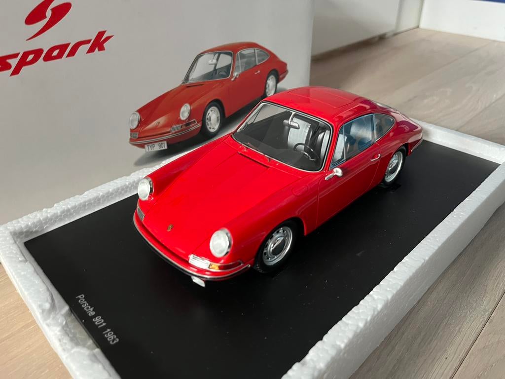 Porsche 901 1963 rood Spark 1:18, Verzenden, Gebruikt, Auto, Overige merken