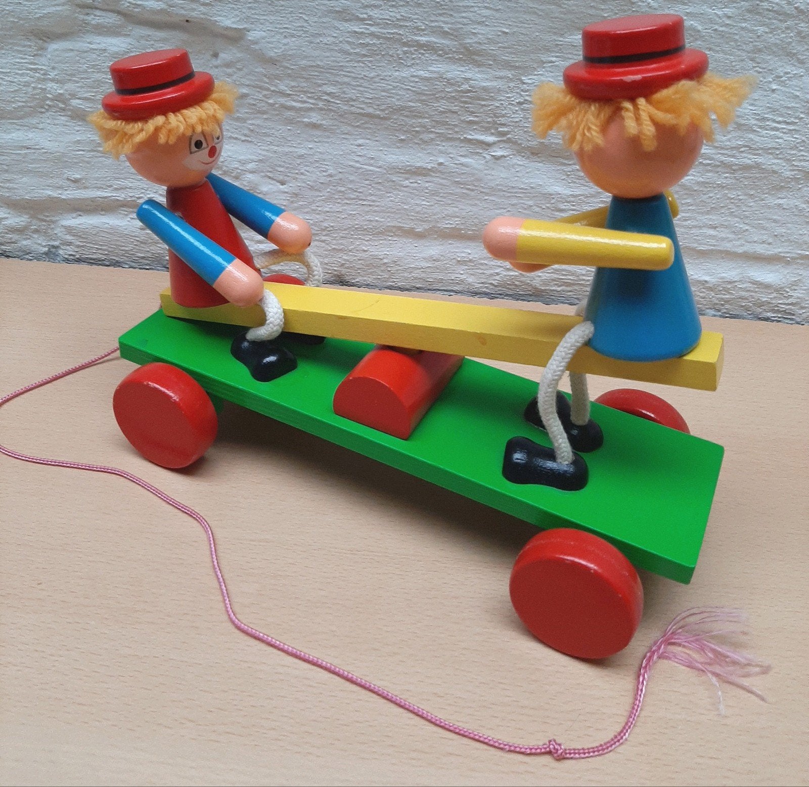 vintage houten trekspeeltje met clowntjes, Kinderen en Baby's, Speelgoed | Houten speelgoed, Ophalen, Zo goed als nieuw, Duw- of Trekspeelgoed
