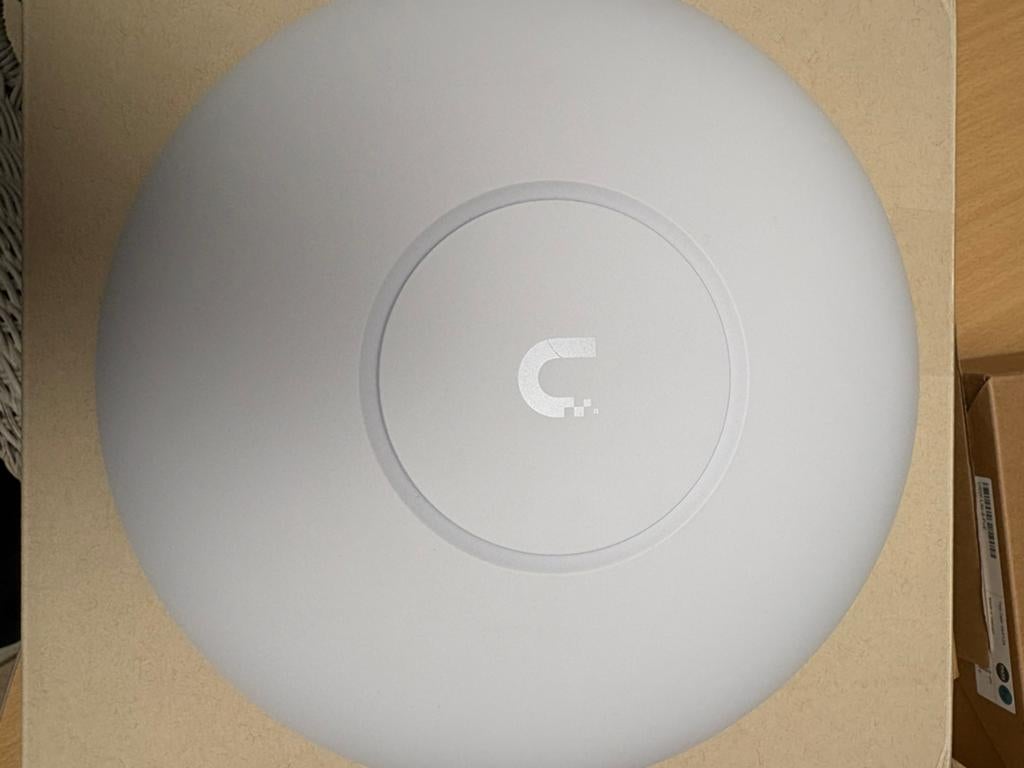 Ubiquiti Unifi U7 Pro MAX, Computers en Software, Accesspoints, Ophalen of Verzenden, Zo goed als nieuw
