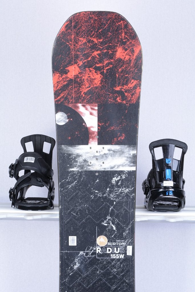 Snowboard 155 cm BURTON RADIUS WIDE, noir/rouge, noyau en, Envoi, Utilisé, Planche