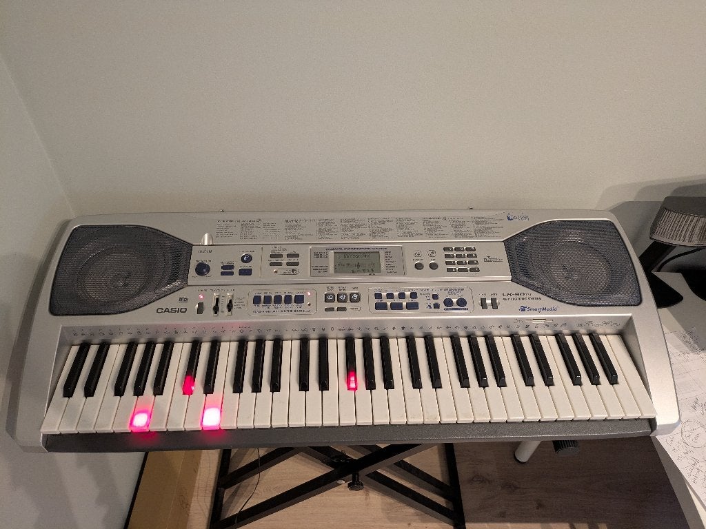 Casio LK Keyboard – Ideaal om te leren Lichtgevende toetsen!, Muziek en Instrumenten, Keyboards, Ophalen, Casio, 61 toetsen, Zo goed als nieuw