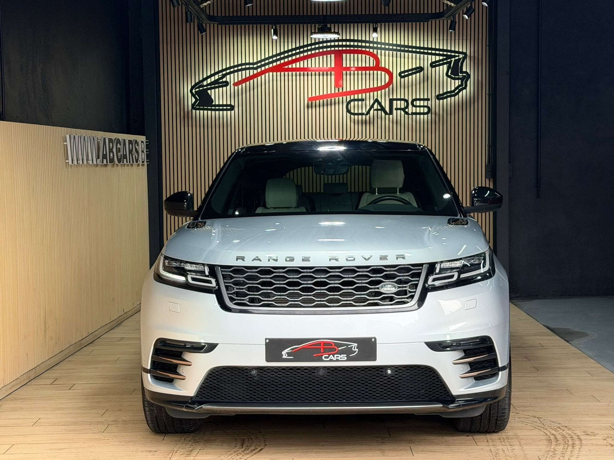 Land Rover Range Rover Velar 3.0 V6 Supercharged R-Dynamic *, Autos, Land Rover, Cuir, Argent ou Gris, Achat, Entreprise