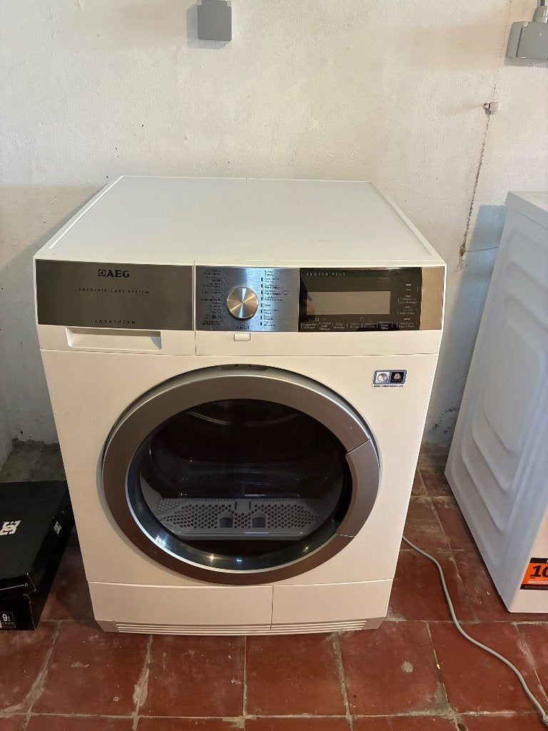 AEG T97686DIH droogkast (voor onderdelen of reparatie), Elektronische apparatuur, Droogkasten, Ophalen, Gebruikt