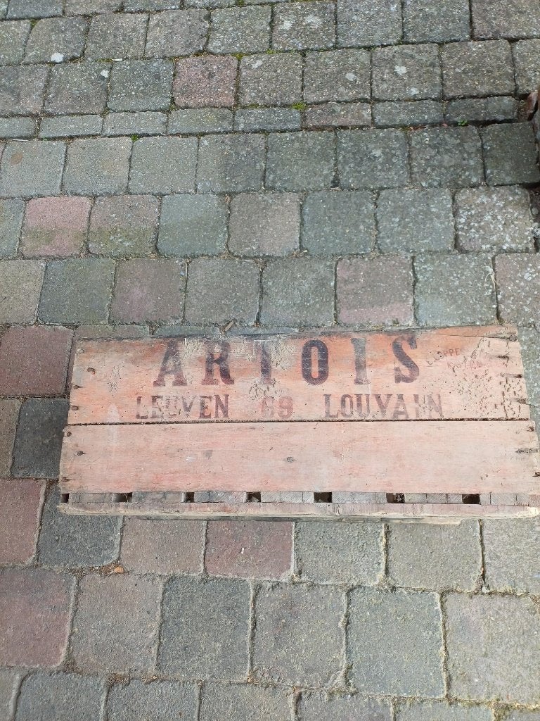 Authentieke oude houten bierbak van ARTOIS, Enlèvement