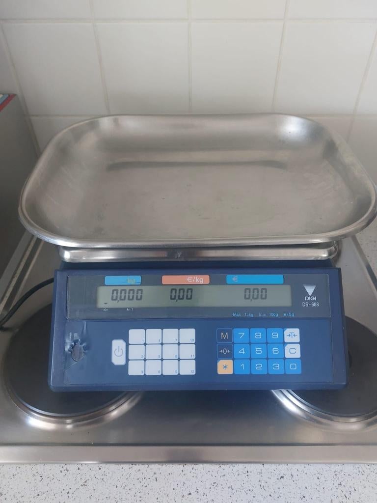 Te koop weegschaal DIGI SM-688, Elektronische apparatuur, Weegschalen, Gebruikt, Digitaal, Winkelweegschaal, 1 tot 500 gram, 10 tot 50 kg