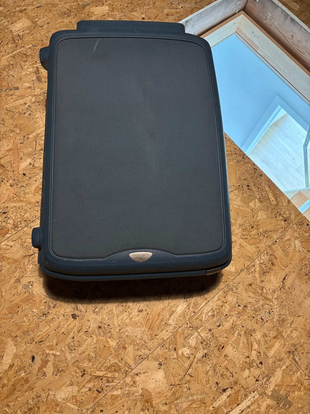 Valise samsonite, Enlèvement, Comme neuf