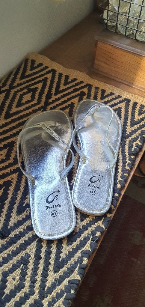 Sandales taille 41, Neuf, Enlèvement ou Envoi, Autres couleurs, Teilida