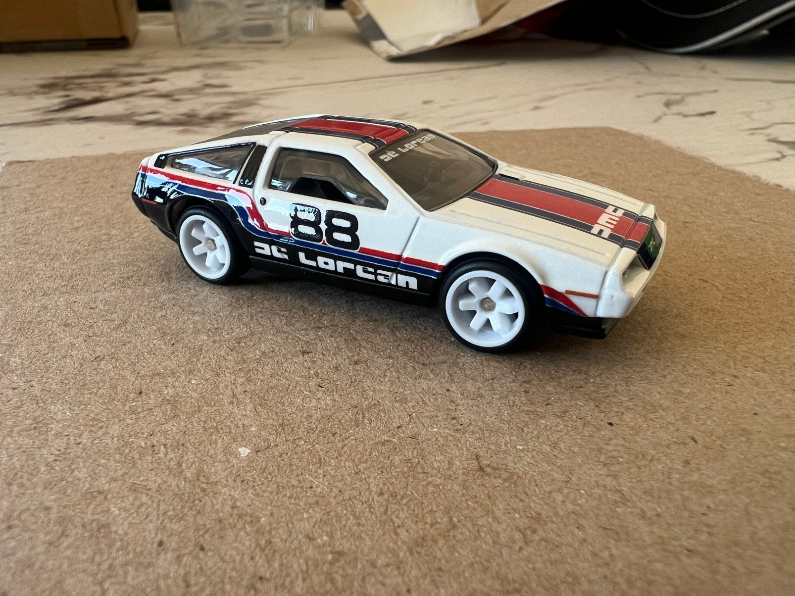 Hot wheels premium dmc delorean, Enlèvement ou Envoi, Comme neuf