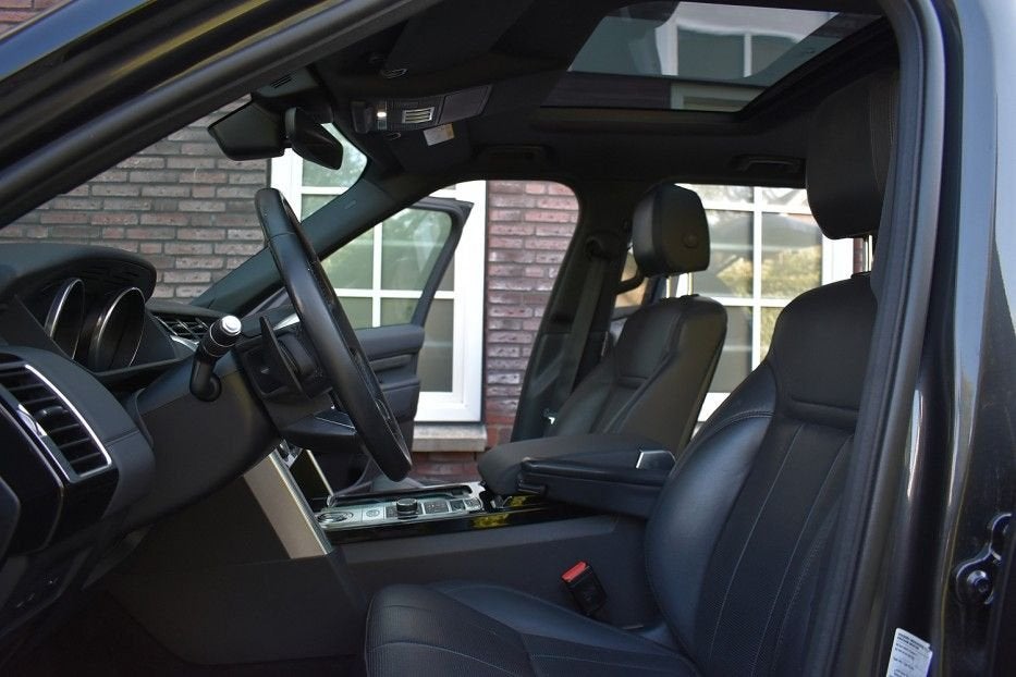 Land Rover Discovery 3.0 Td6 First Edition 7p. Wij zijn op a, Automaat, Bedrijf, Parkeersensor, SUV of Terreinwagen