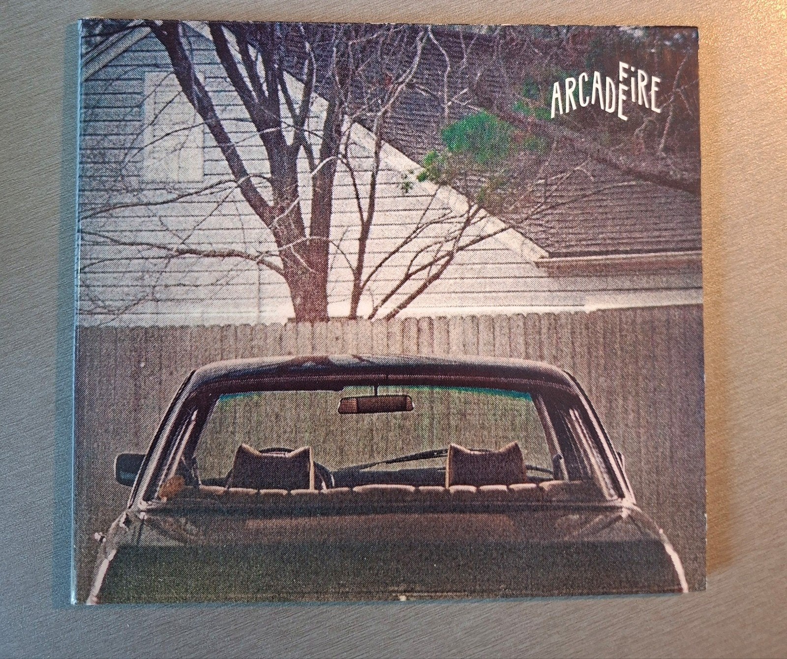 CD. Arcade Fire. Les banlieues (Digipack)., Enlèvement ou Envoi