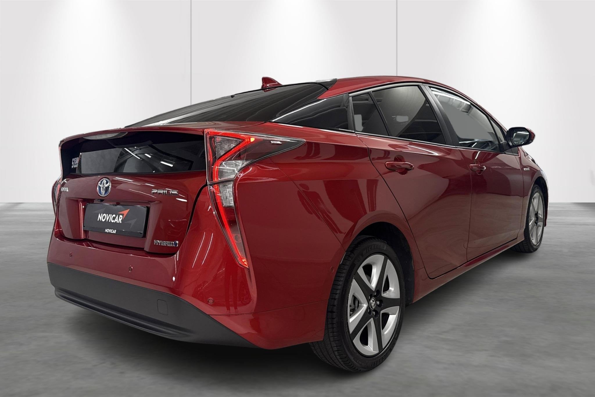 Toyota Prius 1.8 VVT-i Hybrid Lounge + NAVI - ZETELVERW + CA, Euro 6, 4 cilinders, 76 g/km, 1375 kg