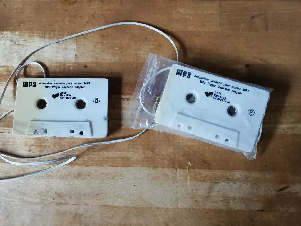 2x Cassette adaptor adapteur MP3, Ophalen of Verzenden, Zo goed als nieuw