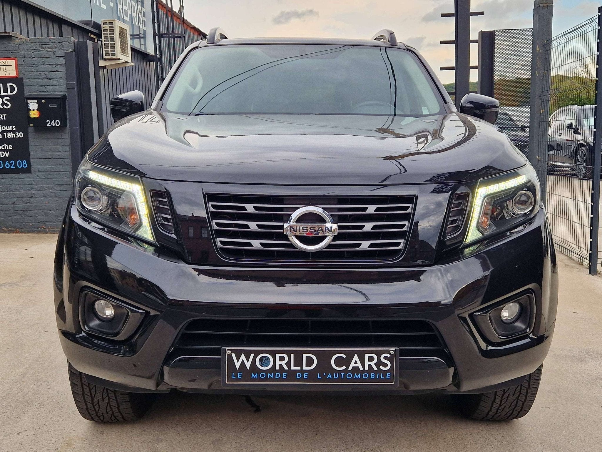 Nissan Navara 2.3 dCi 4WD New N-Guard- TVAC/BTW*IN- HARDTOP-, Auto's, Automaat, 4 deurs, 2175 kg, Gebruikt