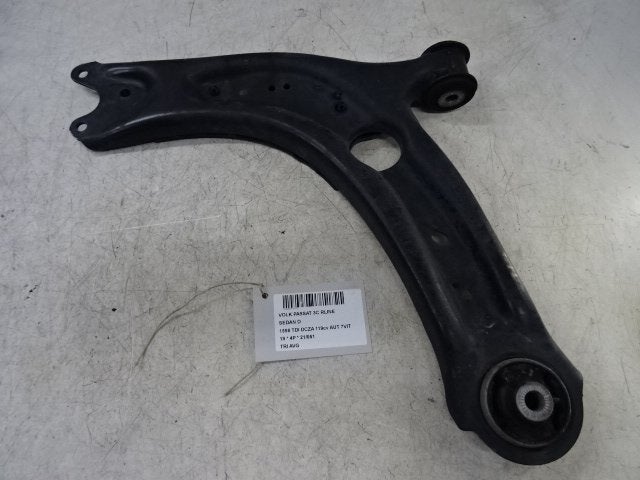 BRAS DE SUSPENSION AVANT GAUCHE (TRIANGLE) Passat (3G2), Utilisé, Volkswagen