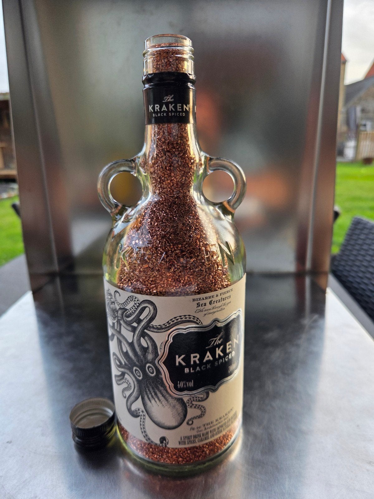 Unieke kraken fles, gevuld met millberry kopergranulaat, Enlèvement, Cuivre