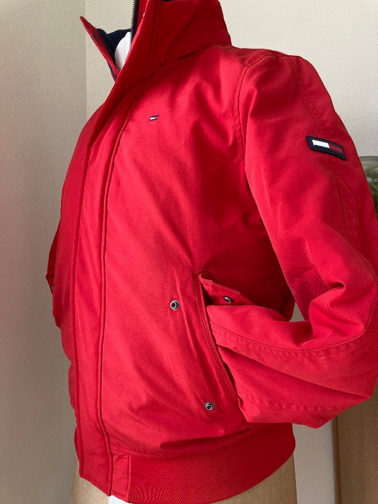 Regen/winter/ski-jas -- T.Hilfiger - SOLDENPRIJS -- € 50,00, Vêtements | Femmes, Vestes | Hiver, Rouge, Enlèvement