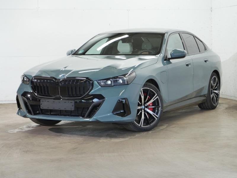 BMW 5-Serie M SPORT PRO - PANO - BOWERS & WILKINS - HAAK, Auto's, Automaat, 70 g/km, Euro 6, Bedrijf