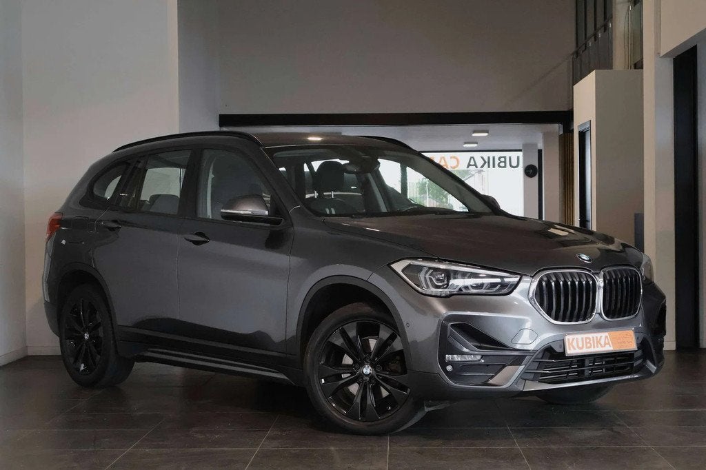 BMW X1 X1 1.5iA sDrive18 LED Camera Navi Cruise Garantie *, Argent ou Gris, Achat, Euro 6, Entreprise