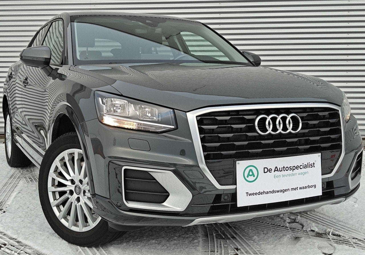 Audi Q2 design (année de construction 2017), Capteur de stationnement, Argent ou Gris, Achat, Entreprise
