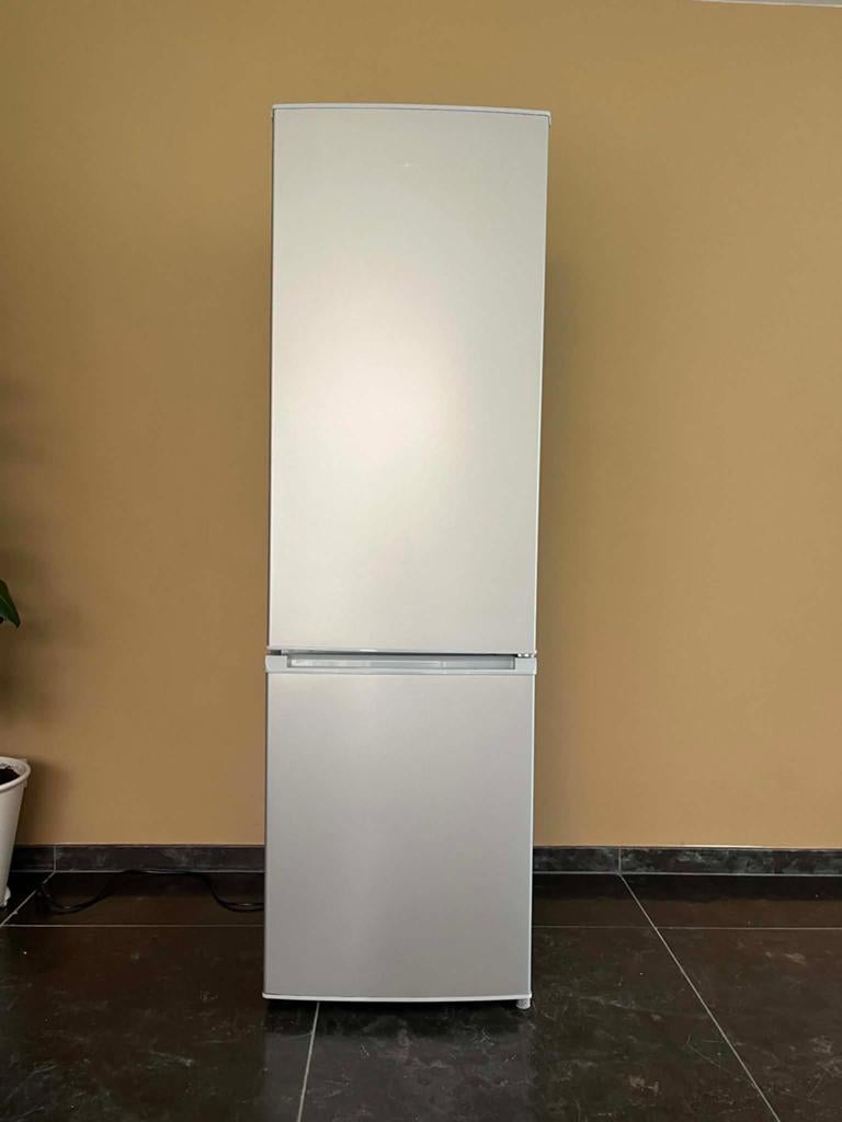 Koelkast Inventum ijskast, Elektronische apparatuur, Koelkasten en IJskasten, Ophalen, Zo goed als nieuw
