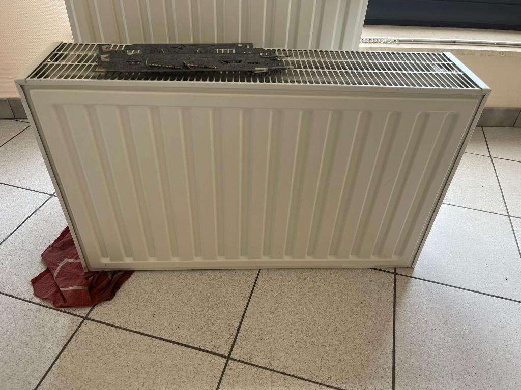 Radiateur Radson — ± 90 x 40 cm — Type 33, 800 watts ou plus, Enlèvement, Utilisé, Haut rendement (HR)
