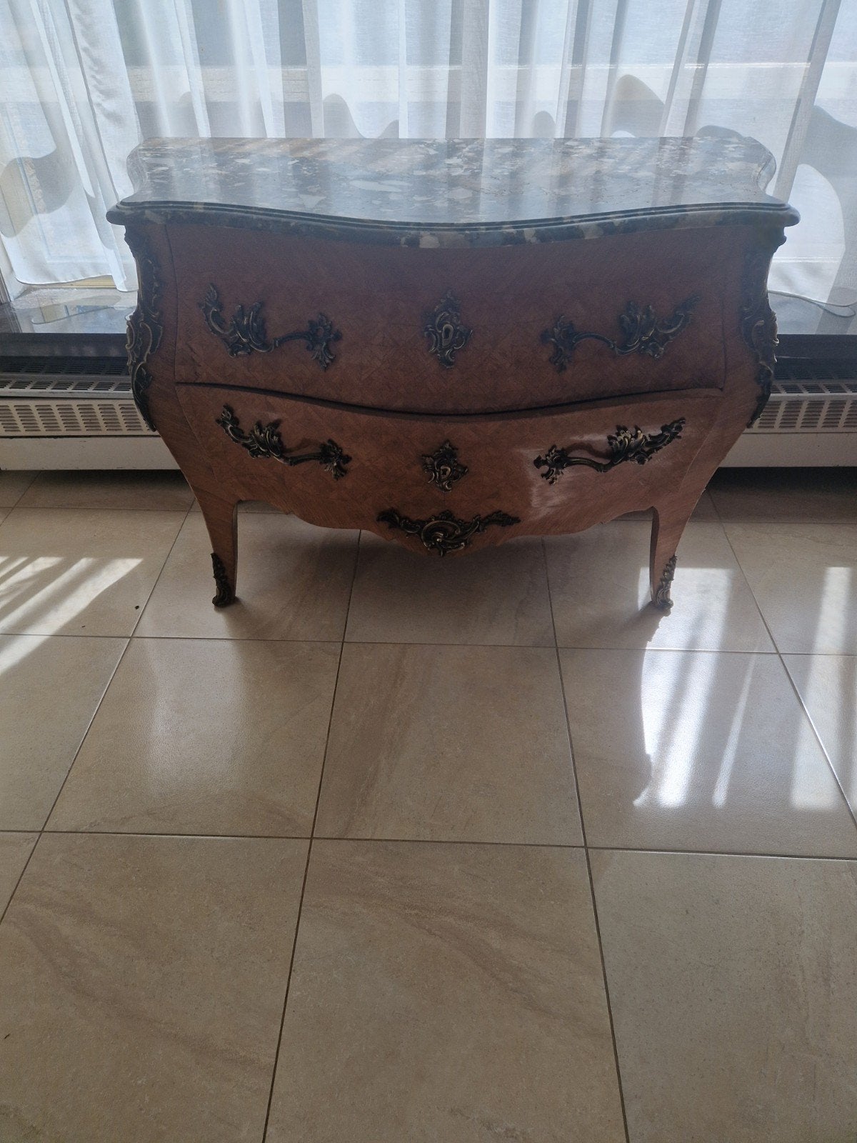 Commode Louis XV., Antiquités & Art, Antiquités | Accessoires de maison, Enlèvement
