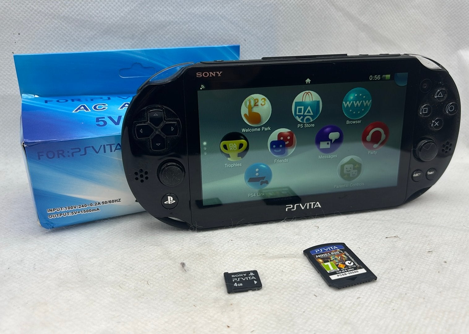 Sony PS Vita Slim PCH-2000 + Minecraft + 4GB MC + Charger, Games en Spelcomputers, Spelcomputers | Sony PlayStation Vita, Ophalen of Verzenden
