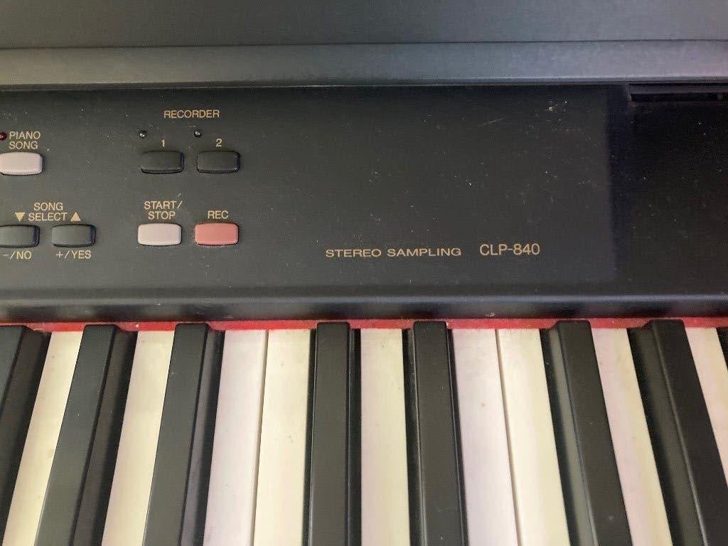 Piano Yamaha Clavinova CLP-840, Musique & Instruments, Pianos, Utilisé, Piano, Brun, Enlèvement