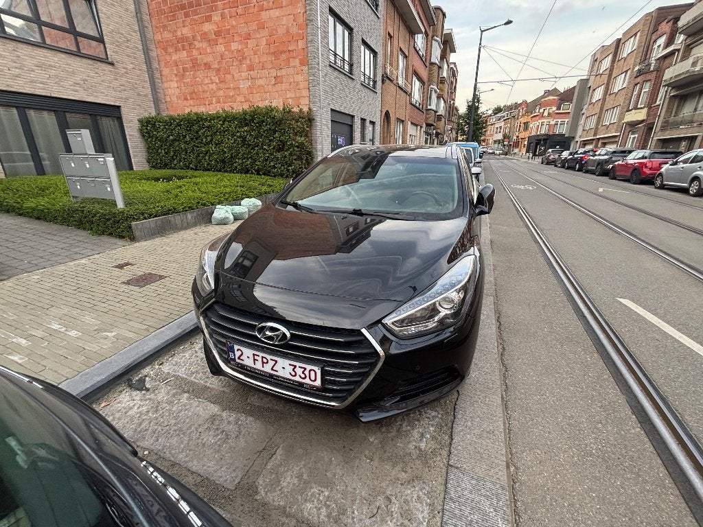Hyundai i40 Sport Wagon 1.7 CRDi 141 pk — DCT automaat, Auto's, Hyundai, Dealer onderhouden, Leder, 5 deurs, Particulier