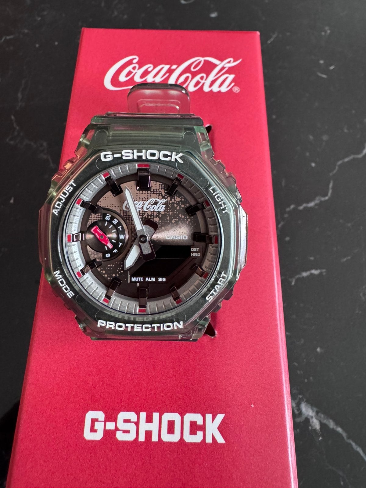 Montre Casio G-Shock Coca Cola GA-2100CC-3AER, Enlèvement ou Envoi, Neuf, Casio