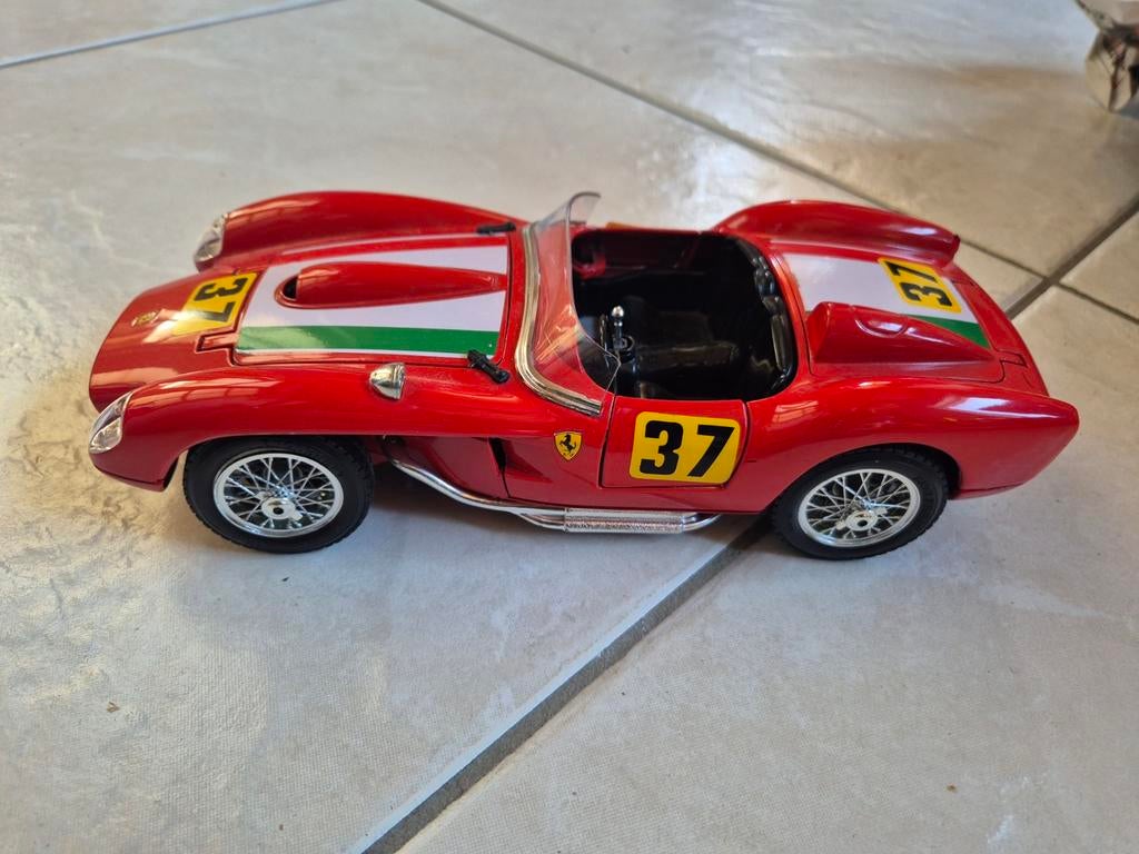 Burago 1.18 ferrari 250 gto los goede staat, Enlèvement ou Envoi, Burago