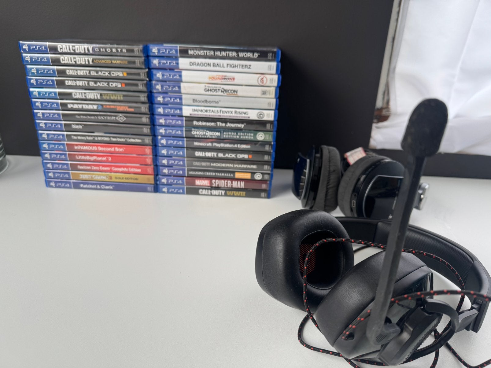 Playstaton 4 games en headset te koop!, Games en Spelcomputers, Spelcomputers | Sony Consoles | Accessoires, Zo goed als nieuw