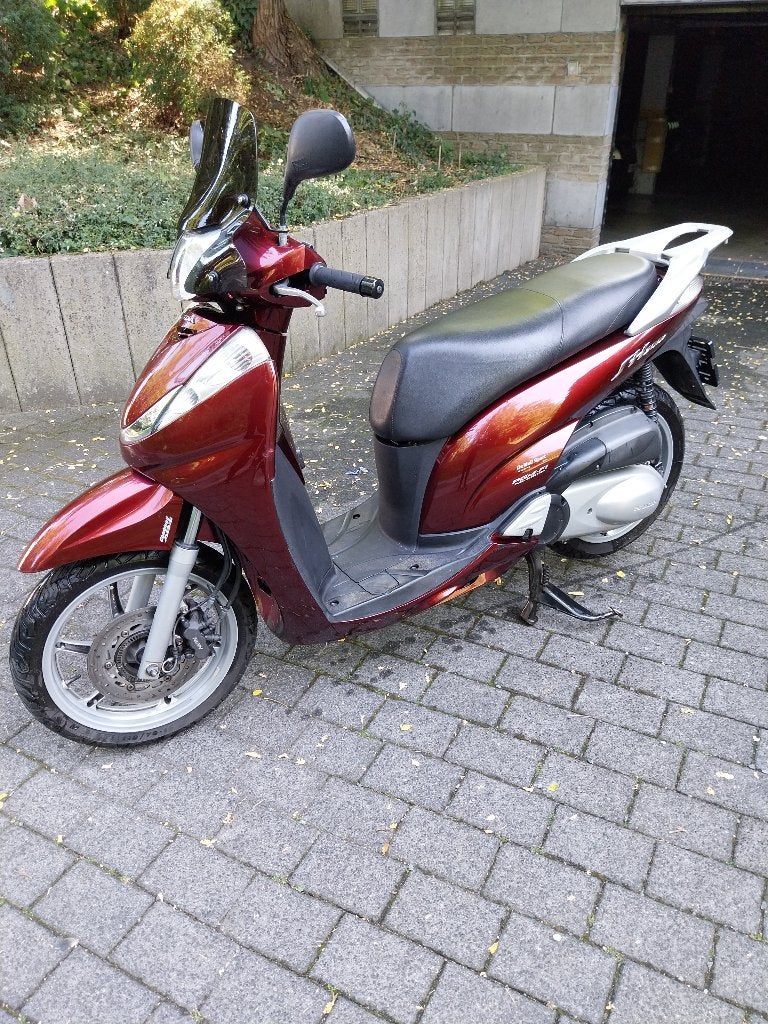 Honda SH300, Motoren, Scooter, 300 cc, Motorrijbewijs A, Gebruikt