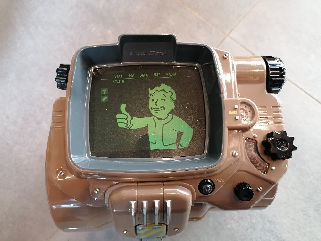 Pip-Boy Fallout collector Edition, 1 joueur, Jeu de rôle (Role Playing Game), Comme neuf, À partir de 16 ans