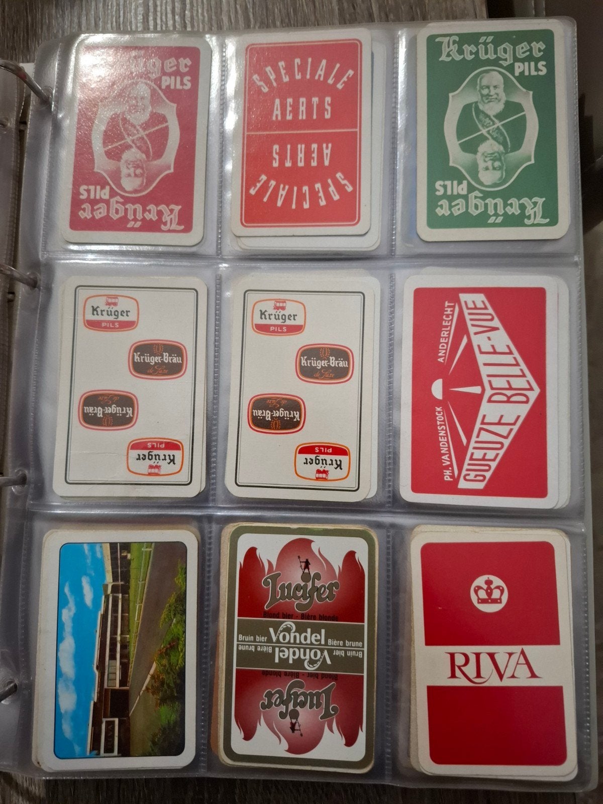 oude kaft met + 200 bier kaarten alle merken en vele sterke, Ophalen of Verzenden