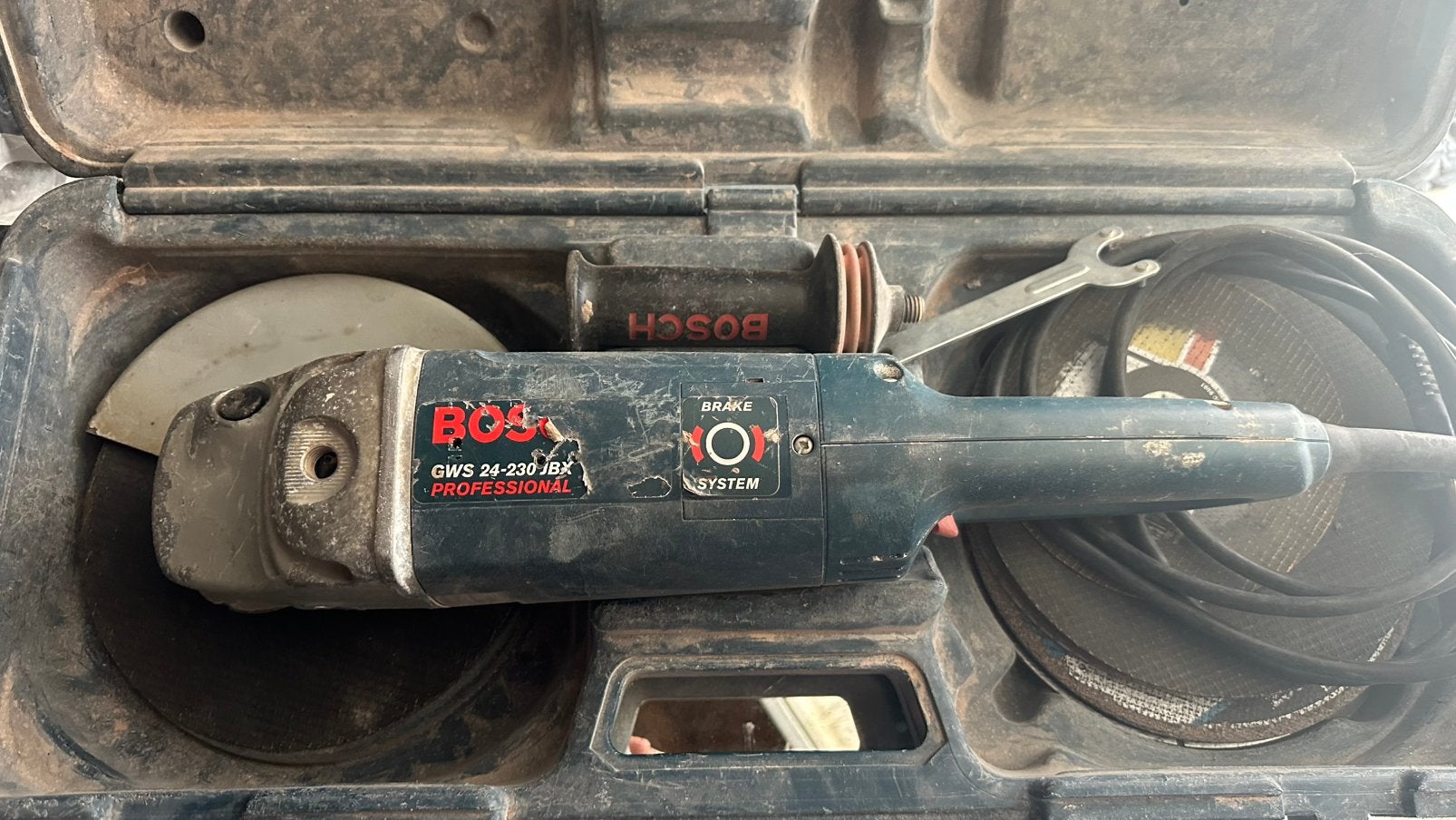 Grande meuleuse Bosch, Enlèvement, Utilisé