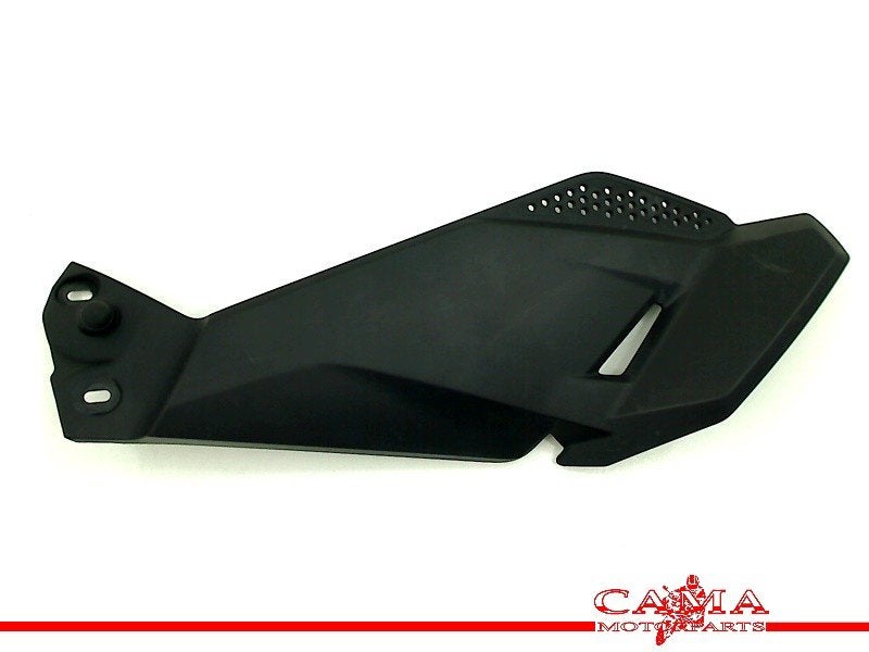 CADRE DE COUVERTURE CADRE DROIT BMW (46638556638), Motos, Dhr. S. di Majo, Utilisé, Info@cama-motorparts.nl, P.J. Troelstraweg 8 8
3144 CX  MAASSLUIS, NL