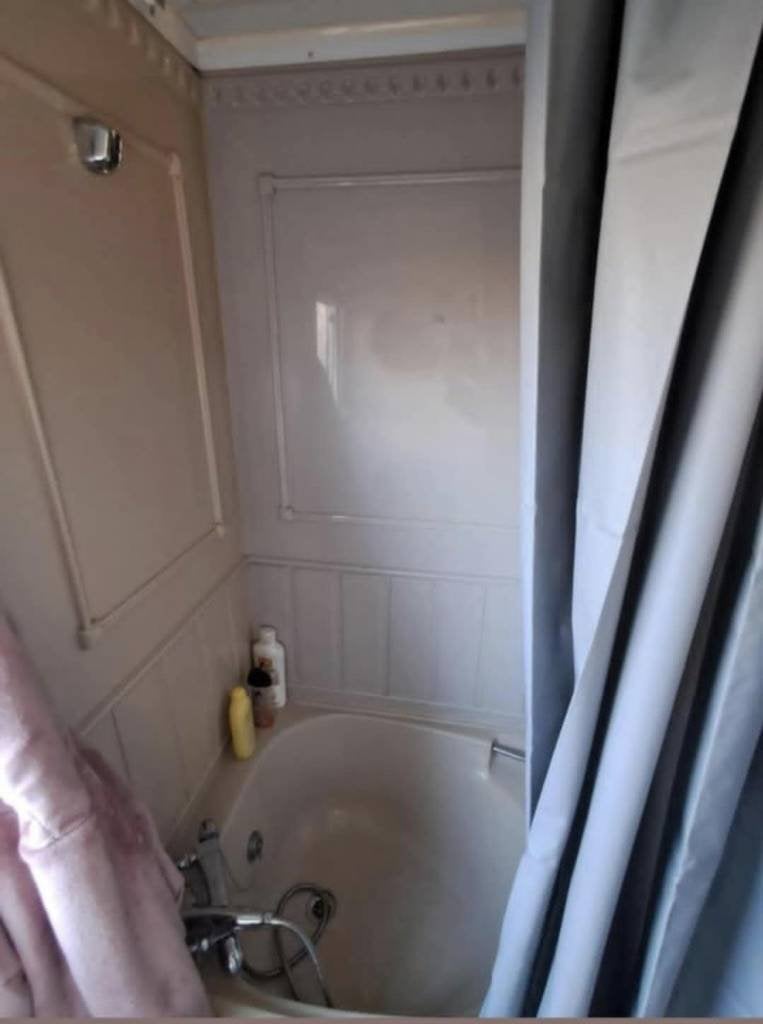 Sta Caravan te huur., Caravans en Kamperen, Overige merken, 2 aparte bedden, Tot en met 3, Particulier