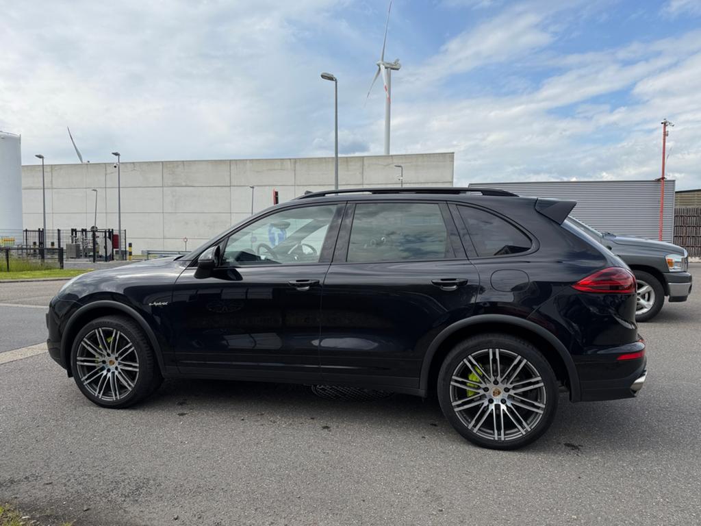 PORSCHE CAYENNE S E - HYBRID 3.0i V6 PHEV Full GARANTIE, Auto's, Porsche, Automaat, 2995 cc, Leder, 5 zetels