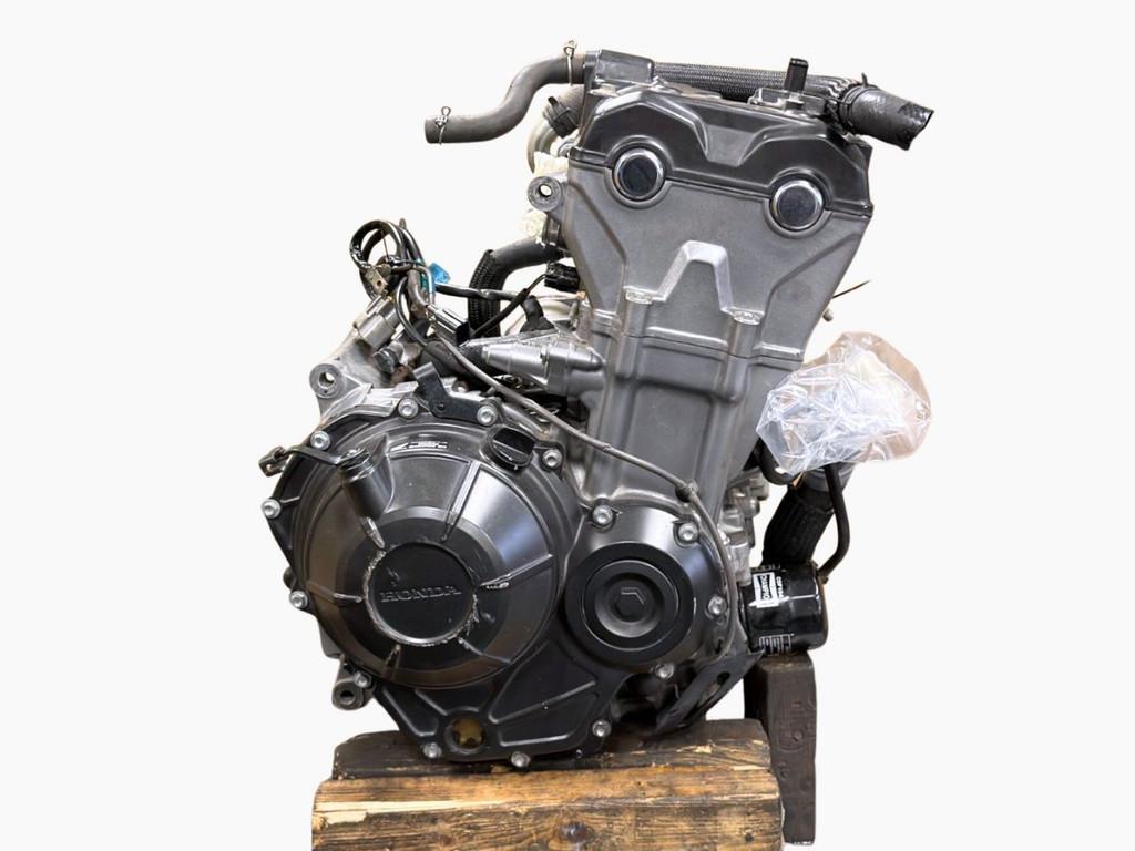 BLOC MOTEUR Honda CB 500 X 2023- (01-2023/-) (PC62E), Dhr. S. di Majo, Utilisé, Info@cama-motorparts.nl, P.J. Troelstraweg 8 8
3144 CX  MAASSLUIS, NL
