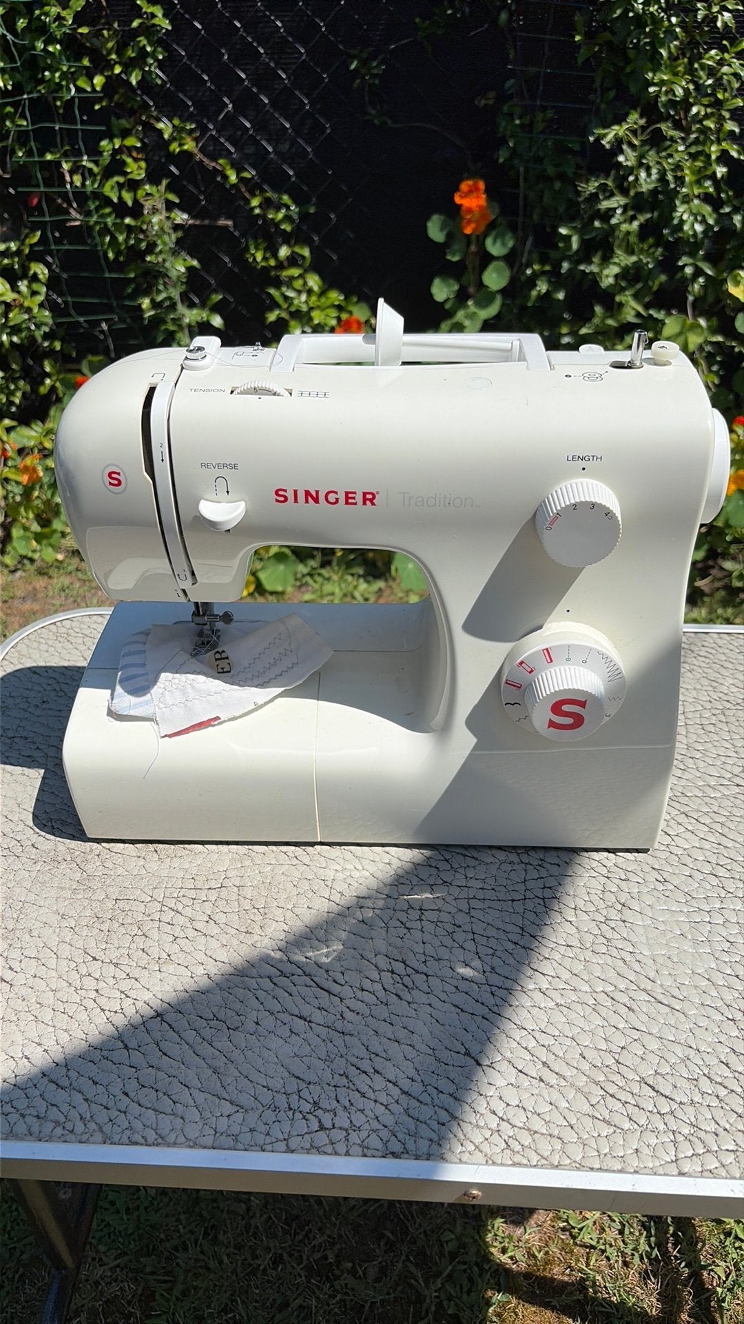 Singer Tradition, Hobby & Loisirs créatifs, Machines à coudre & Accessoires, Enlèvement, Comme neuf, Singer