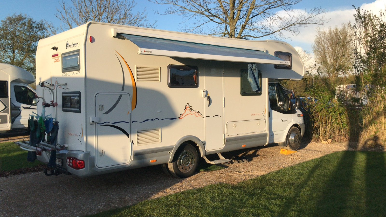 Ford Benimar Sport 320 | 2008 | 75.000 km, Caravanes & Camping, Camping-cars, Particulier, Benimar, Ford, Diesel, Douche, Porte-vélos