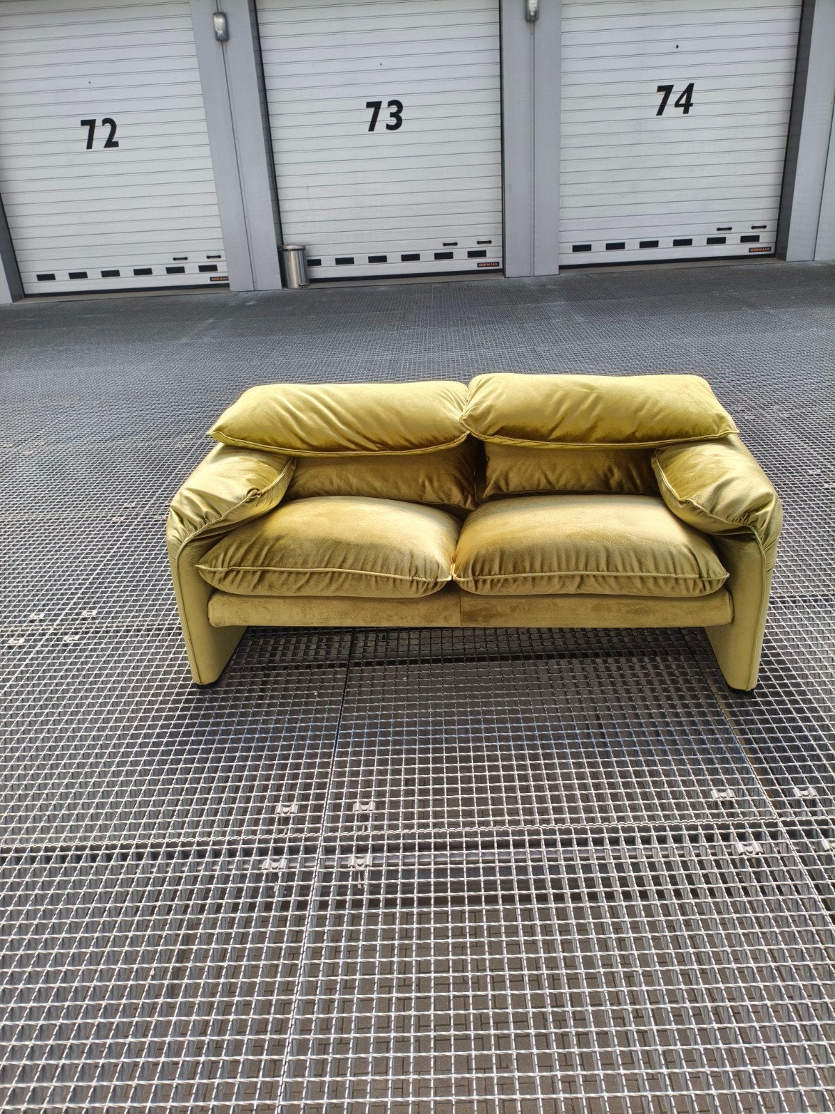 Cassina Maralunga 40 2 places en velours rembourré, Maison & Meubles, Canapés | Salons, 75 à 100 cm, Comme neuf, Deux personnes