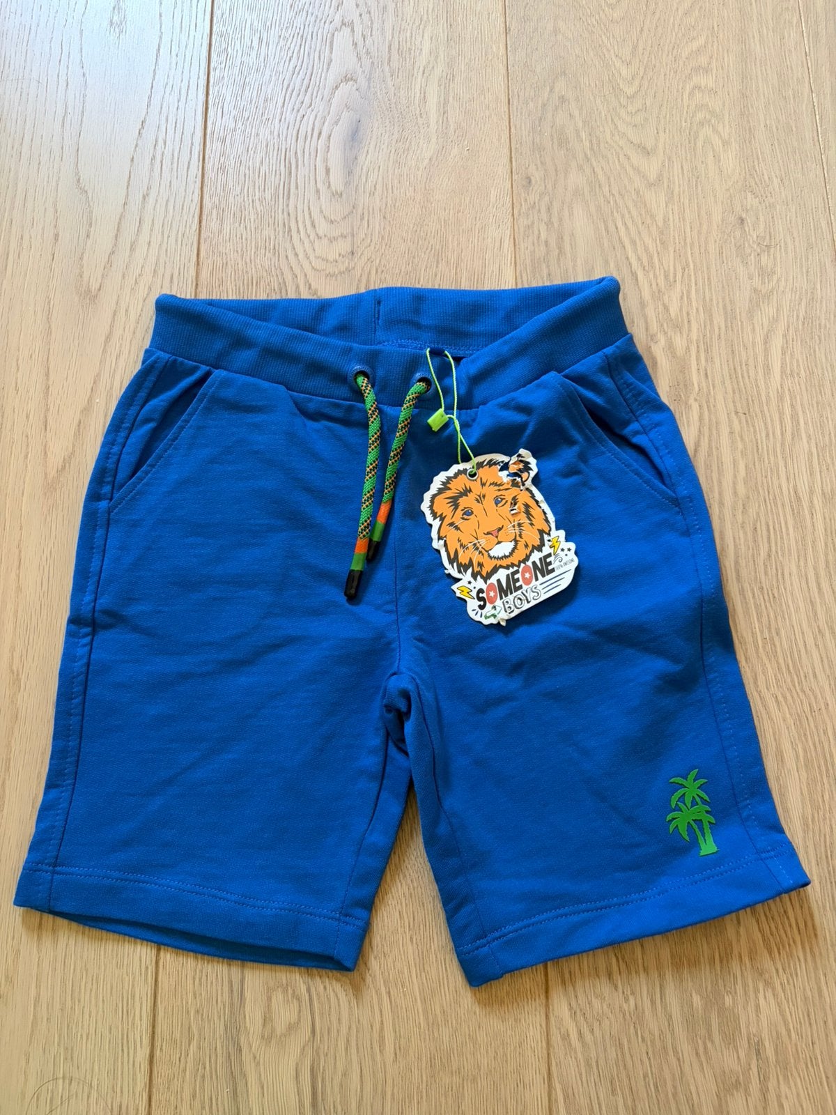 Nieuwe short Someone maat 116, Ophalen of Verzenden, Nieuw, Jongen, Broek