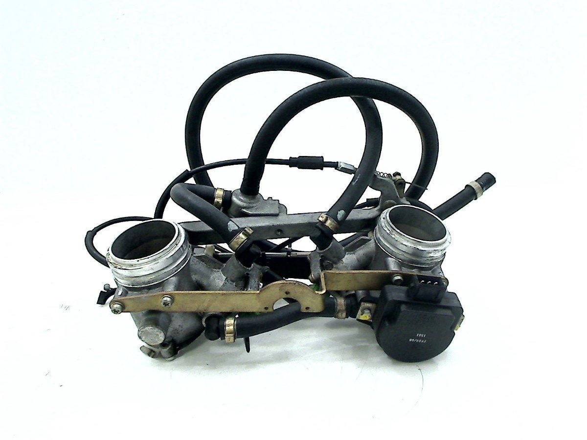BOITIER PAPILLON Ducati Monster S4 2001-2002, Dhr. S. di Majo, Utilisé, Info@cama-motorparts.nl, P.J. Troelstraweg 8 8
3144 CX  MAASSLUIS, NL